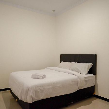 Reddoorz Apartment At Grand Sentraland Karawang Telukjambe Exterior foto